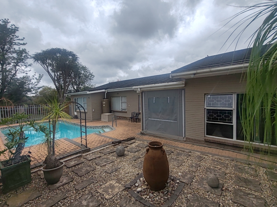 4 Bedroom Property for Sale in Vanes Estate Eastern Cape